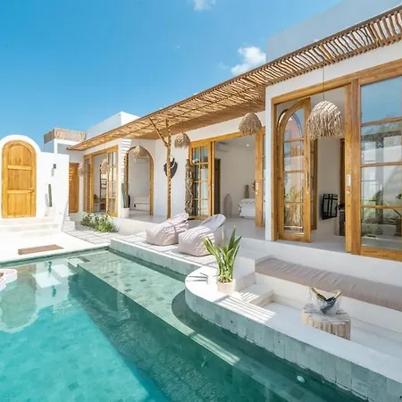 Villa Asin - New Tropical & Modern 3Br Central - Canggu Beach